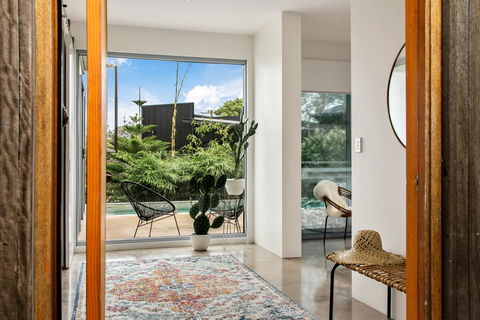 Sundays Beach House - Dentist Find 2