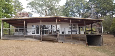 Sunny Corner Lake Eildon - Dentist Find 0
