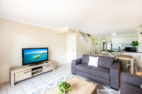 Sunset Waters Apartments - Dentist Find 1