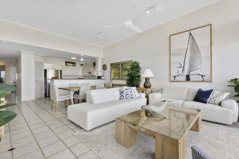 Sunshine Beach Penthouse With Beach Views - Unit 9/21 Park Crescent, Sunshine Beach - Dentist Find 2