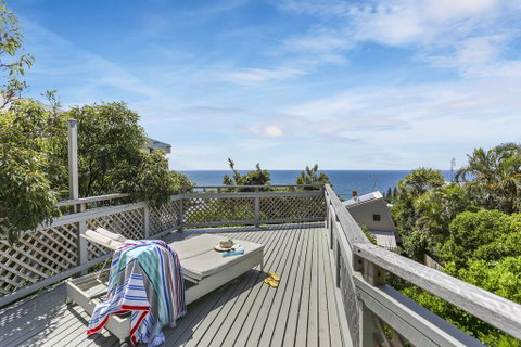 Sunshine Beach Shack - Dentist Find 0