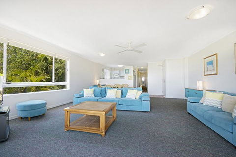 Sunshine Cove, Across The Road From The Beach - Dentists Australia 2