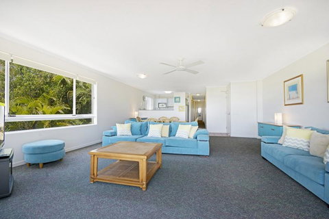 Sunshine Cove, Across The Road From The Beach - Dentist Find 2