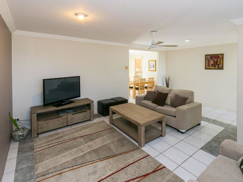 Superb Location - Hervey Bay - Dentist Find 0