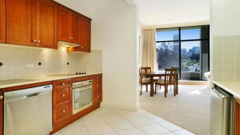Superior Apartment With Views - Dentist Search 2
