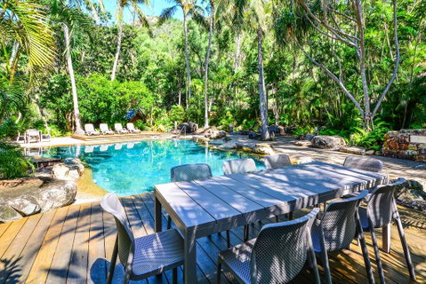 Superior Poinciana 011 On Hamilton Island - Dentist Find 2