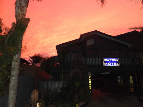 Surf City Motel - Dentist Search 0