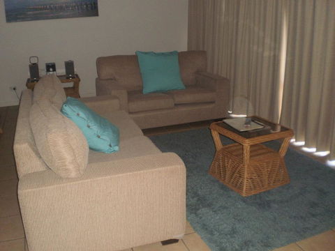 Surf Club Apartments - Dentist Find 2