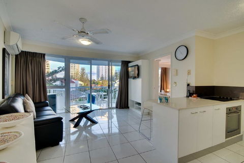 Surf Parade Resort - Dentist Find 3