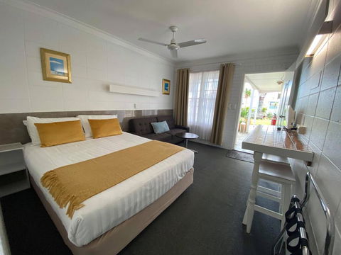 Surf Street Motel - Dentist Find 1