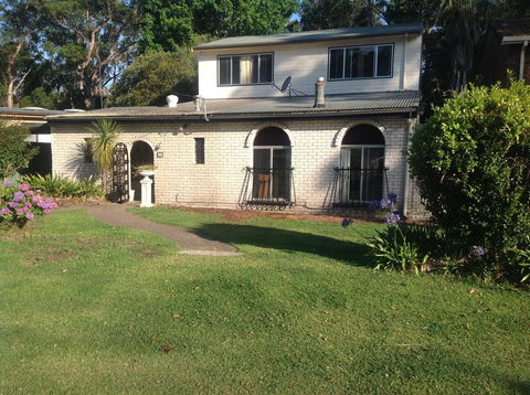 Surfer's Rest In Berrara - Dentist Find 0