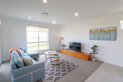 Surfers Paradise At Catherine Hill Bay - Dentist Search 3
