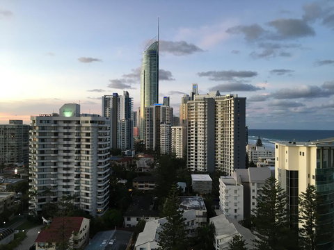 Surfers Paradise Holiday Apartment - Dentist Search 0
