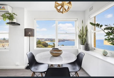 SurfSide Escape In Coogee - Dentist Find 1