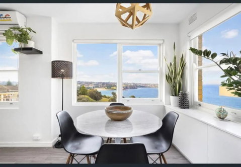 SurfSide Escape In Coogee - Dentist Find 1