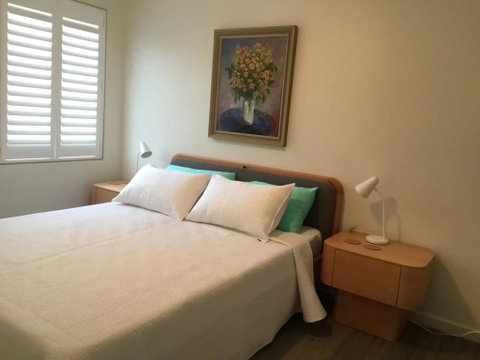 SurfSide Escape In Coogee - Dentist Find 2