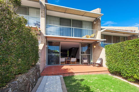 Surfside6 @ James Cook - Clarkes Beach - Dentist Find 1