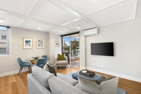 Surfways Executive Apartment At Manly Beach - Dentist Find 1