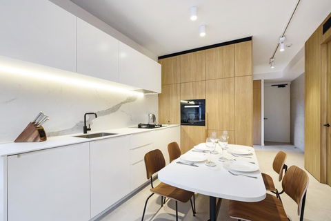 Surry Hills Modern Furnished Self-Contained Apartment (ELZ) - Dentist Find 3