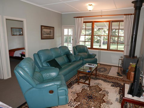 Sutton Forest Cottage - Dentist Find 2