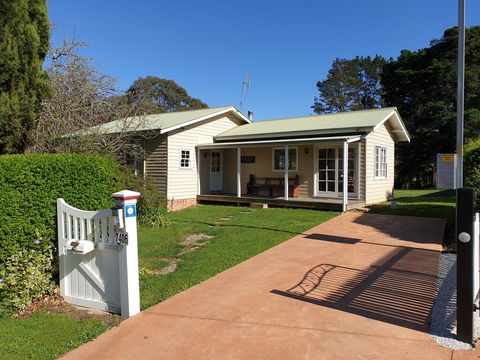 Sutton Forest Cottage - Dentist Find 1