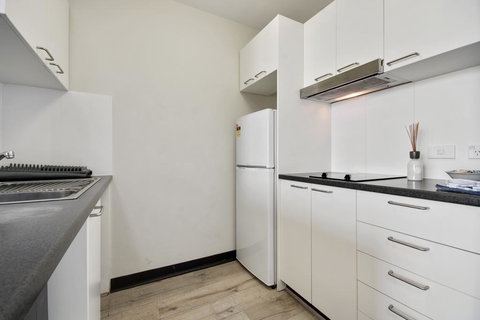 Swainson On Synagogue - Dentist Find 3