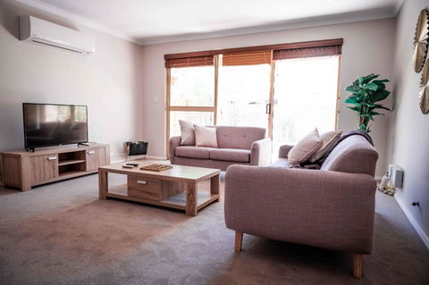 SWAN RIVER STAY, PERTH, WIFI, NETFLIX, APPLECROSS, FREO - Dentist Find 0