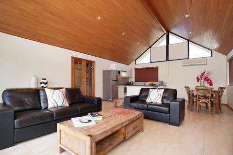 Swanriver Applecross Shortstays - Dentist Search 1