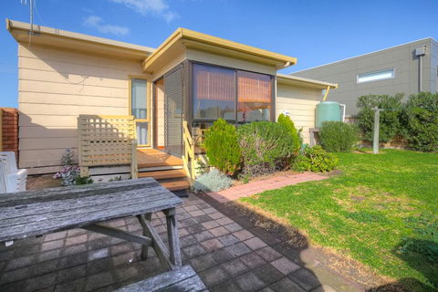 Swimmers Rest - Uninterrupted Panoramic Ocean Views - 1 Bedroom - Dentist Search 1
