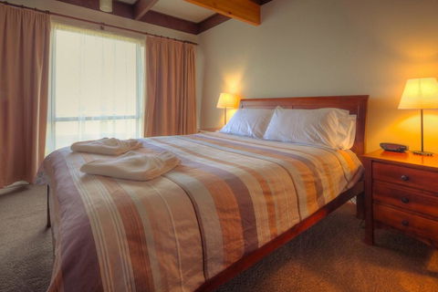 Swimmers' Rest - Uninterrupted Panoramic Ocean Views - Dentist Search 1