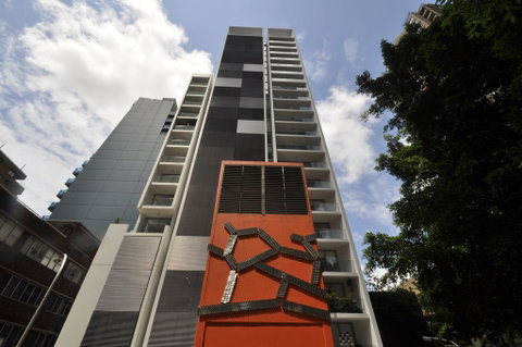 Sydney 1 Bed Modern Self Contained Apartment (402ALB) - Dentist Find 0