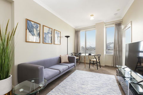 Sydney CBD 1 Bedroom Self-Contained Apartment With Spectacular Sydney Harbour View (1312 BRG) - Dentist Search 0