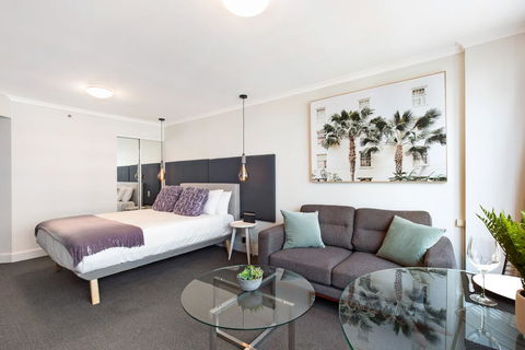 Sydney CBD Studio Apartment With Stunning View Of Darling Harbour (1704 KNT) - Dentist Find 1