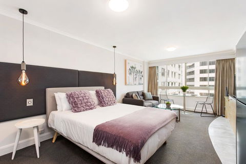 Sydney CBD Studio Apartment With Stunning View Of Darling Harbour (1704 KNT) - Dentist Find 0