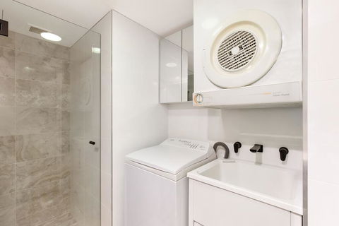 Sydney CBD Studio Apartment With Stunning View Of Darling Harbour (1704 KNT) - Dentist Find 2