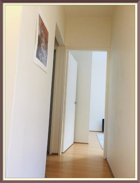 Sydney Oprah House Private Apartment - Dentist Find 3