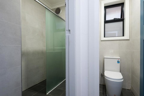 Sydney Star Backpackers - Dentist Find 3