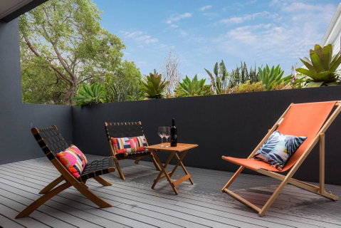 Sydney Townhouse With Parking And Deck - Dentist Find 3