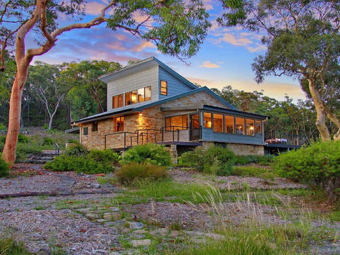Sydney View - 70km From Sydney, 1000km From Care! - Dentist Find 0