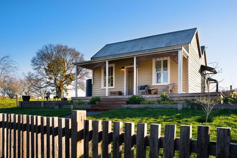 Table Hill Cottage - Dentist Find 1