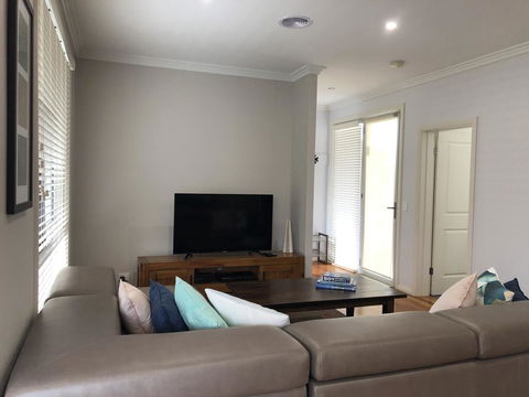 Taboga, 3 Bedroom, 3 Bathroom Villia - Dentist Find 2