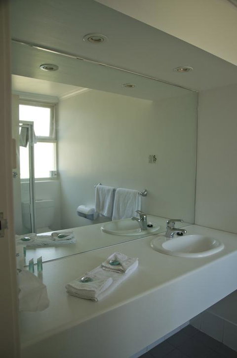 Taft Motor Inn - Dentist Search 3
