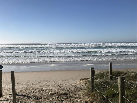 Tallow Beach Motel - Dentist Search 0