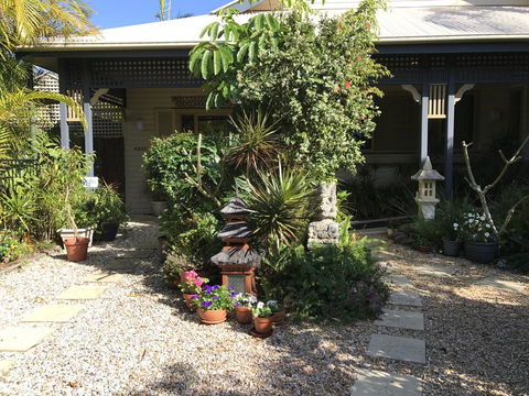 Tallow Beach Motel - Dentist Search 3