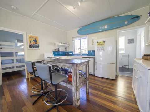 Tallowood Beachfront Cottage - Dentist Search 3