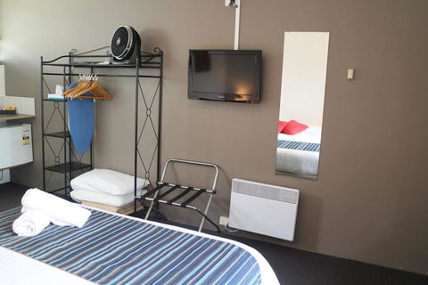Tamar Cove Motel - Dentist Find 1