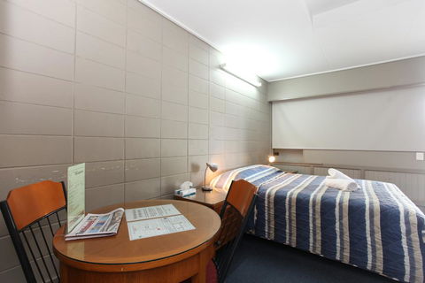 Tandara Hotel Motel - Dentist Find 1