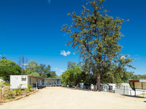 Taroom Caravan & Tourist Park - Dentists Australia 3