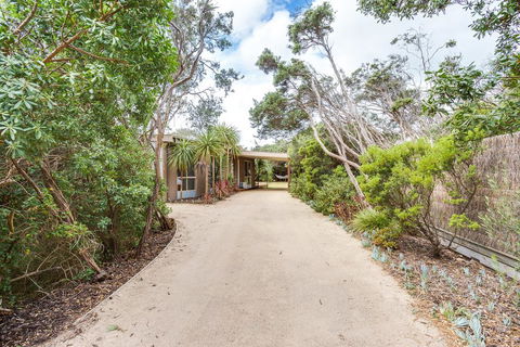 Tasman Surf House - So Close To The Beach - Dentist Find 2