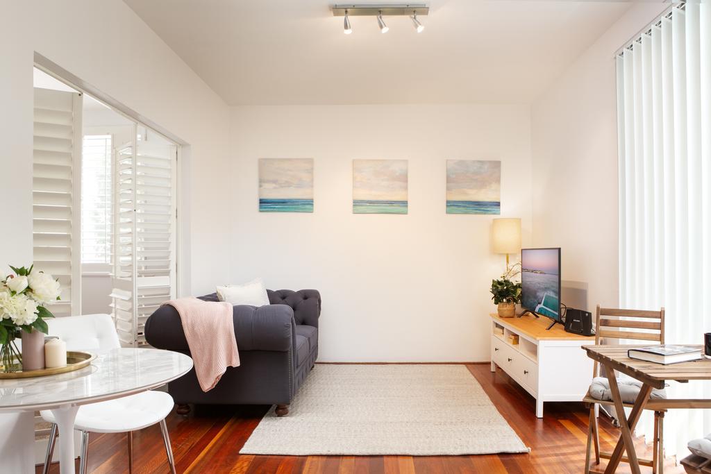 Tasteful Apartment With Balcony In Cammeray
